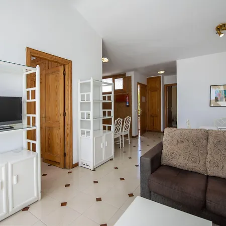 Camel's Spring Club Costa Teguise