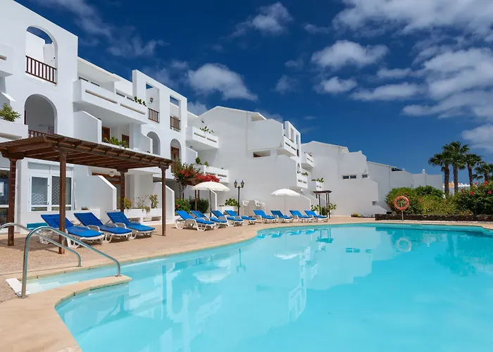 骆驼温泉俱乐部酒店 *